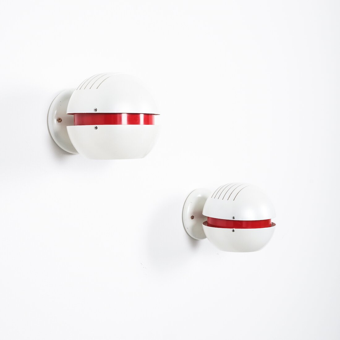 Stilnovo Ball Satin White Red Sconces 09