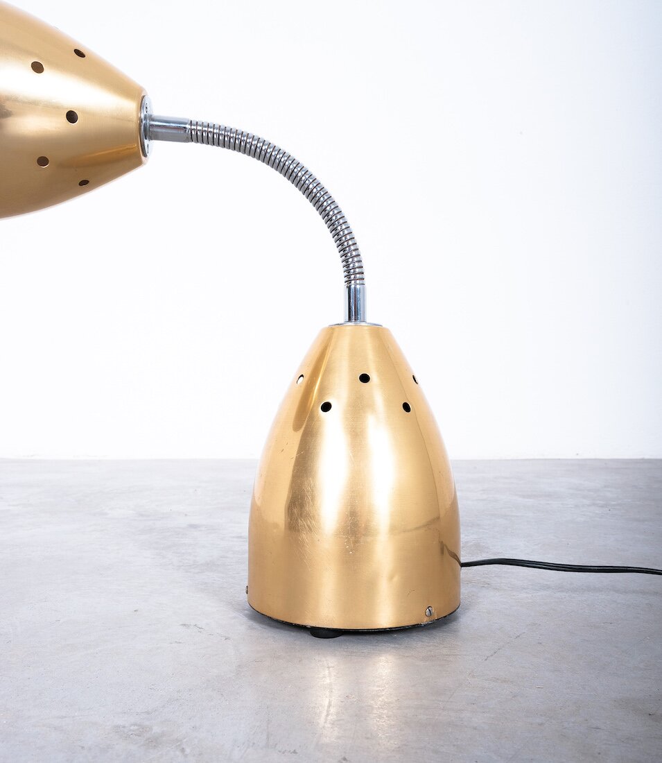 max-bill-sun-desk-lamp_03.jpg?