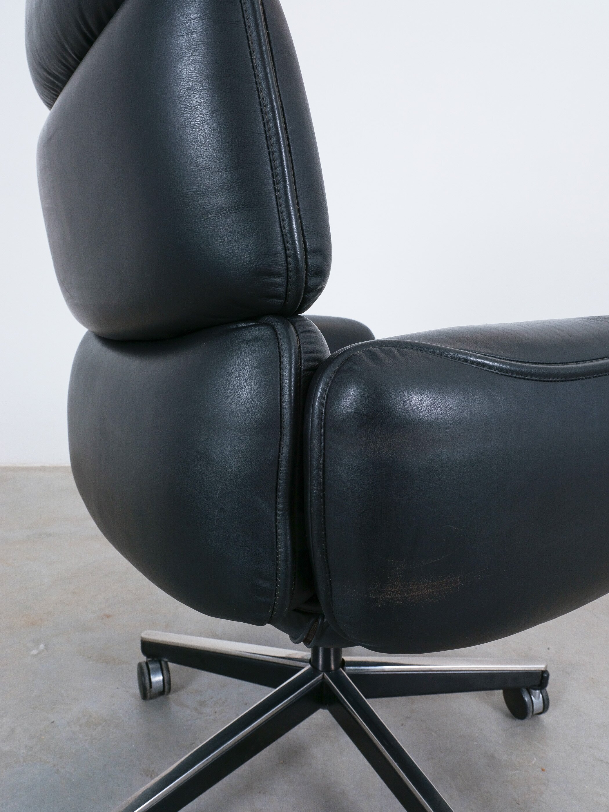knoll1脚 Otto Zapf for Knoll Mid Century Black Leather Management Office