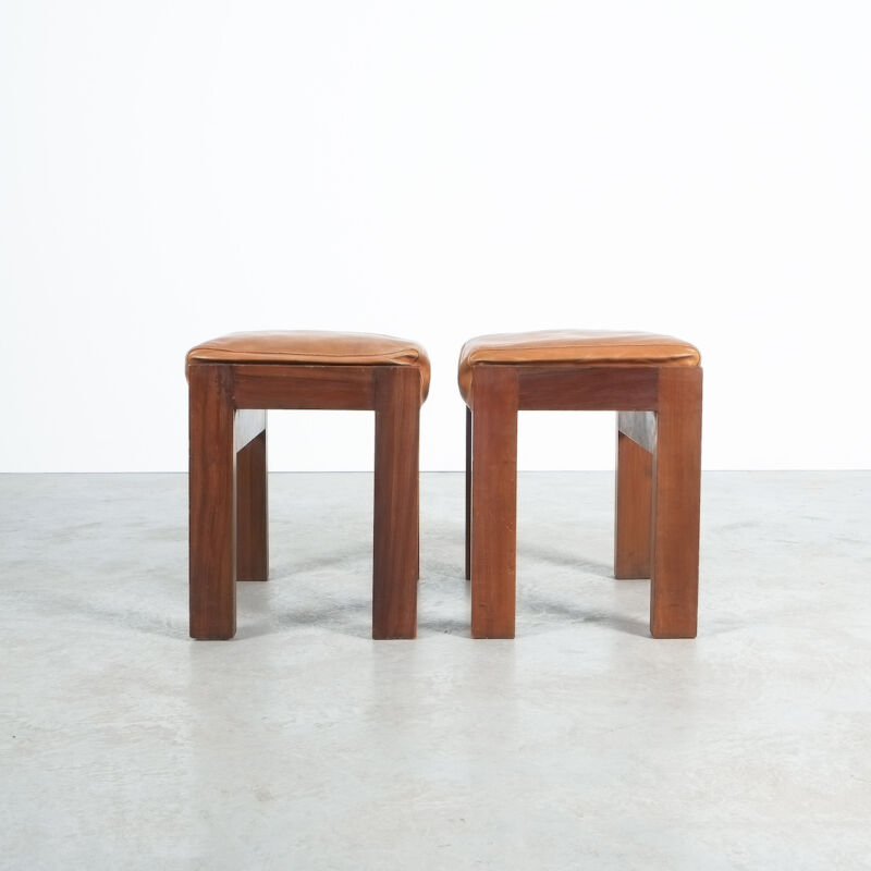 Maple Leather Stools Italy 04