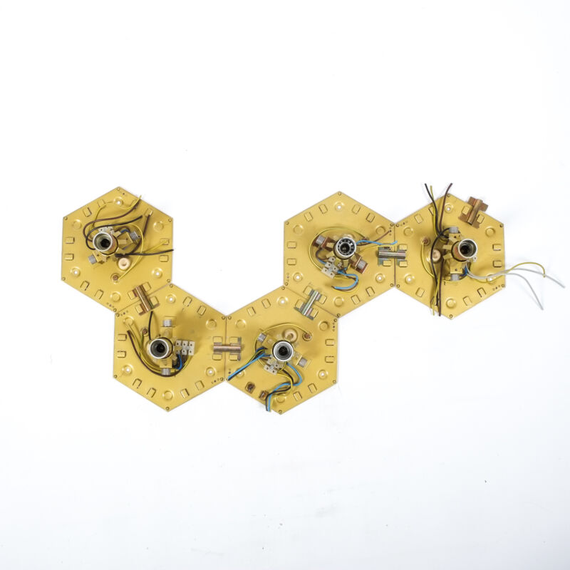 Modular Hexagonal Brass Lamp System1
