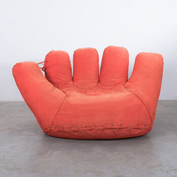 glove chair